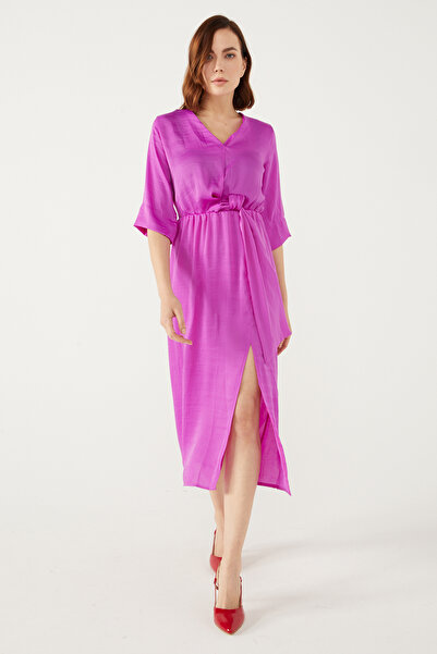 PAULMARK SATIN DRESS WITH WAIST DETAIL