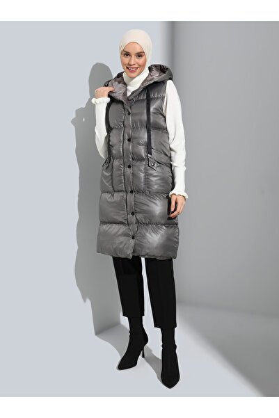Refka Vesta s kapucí plněná vlákny – šedá – pro volný čas
