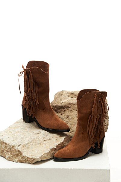 MAI STUDIOS CO. Hera Tassel Detail Tan Suede Cowboy Boots