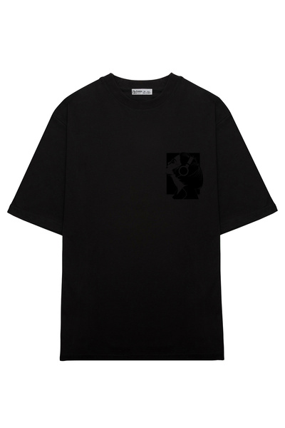 GreenMint فتاة تحلم كبيرة الحجم للجنسين مع نظارات شمسية تستمع إلى الموسيقى مع...