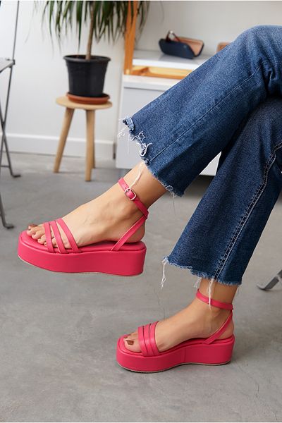 LAMİNTA Vespera Fuchsia Stripe Detailed Women's Sandals