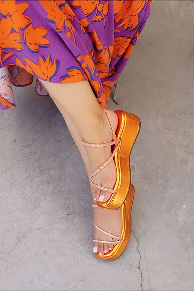LAMİNTA Stylish Orange Stone Detailed Women's Sandals