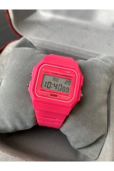 Butikİncebelli اللون الوردي ريترو ستايل ساعة اليد الرقمية للجنسين