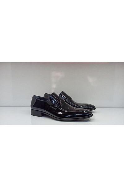 Gizmo Men's Black Patent Leather Classic Shoes