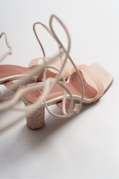 LuviShoes Dámské sandály na podpatku 801 Skin Skin