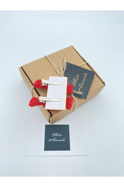 White Alamode Red Candy Buckle