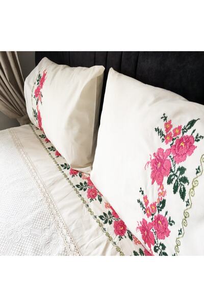 Yavuz Tekstil Çift Kişilik Kanaviçe Işlemeli Pike Takımı-pembe