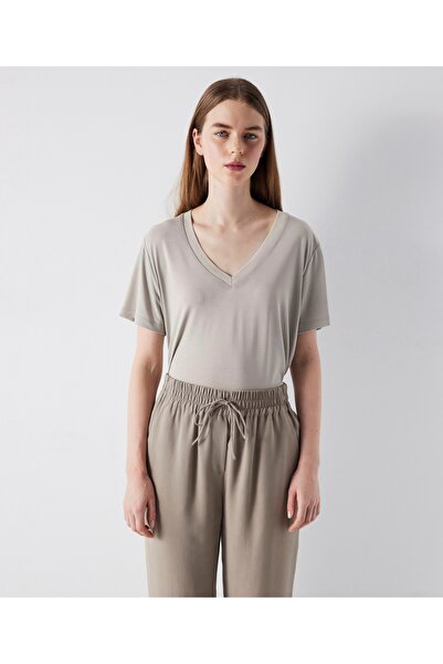 İpekyol Basic V-Neck T-Shirt