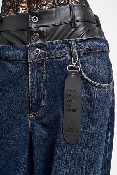 its basic Women's Denim Color Palazzo Fit Boxer Leather Belt Design Denim