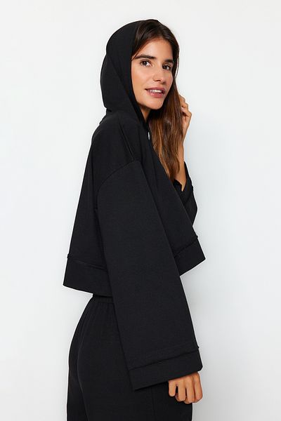 Trendyol Collection Černá sada pleteného pyžama s kapucí a širokým střihem TWOSS21EM0026