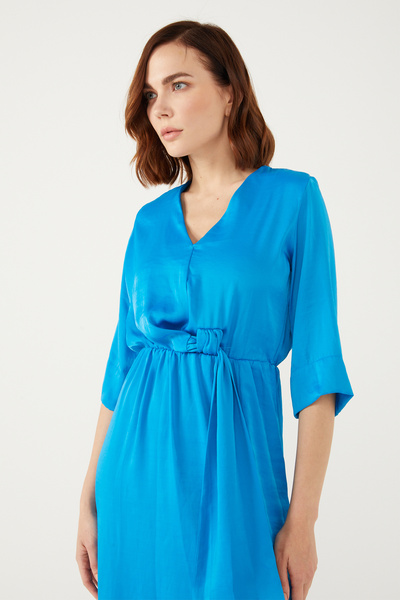 PAULMARK SATIN DRESS WITH WAIST DETAIL