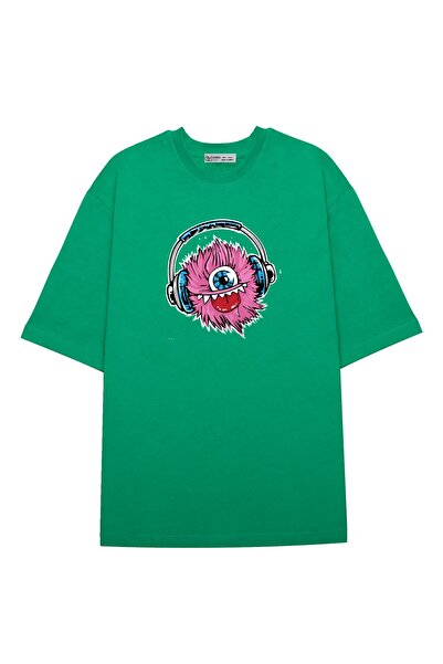 GreenMint وحش كبير الحجم للجنسين يستمع إلى الموسيقى مع سماعات الرأس