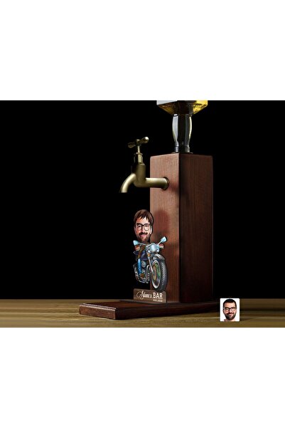 Bk Gift Kişiye Özel Motorcu Karikatürlü Musluklu Ahşap Viski Standı-2, Viski ...