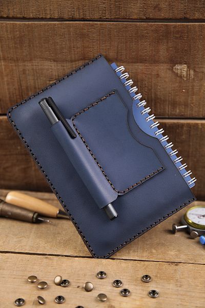 New Coast Leather 1900's Ръчно изработен калъф за тефтер A6 от естествена кожа