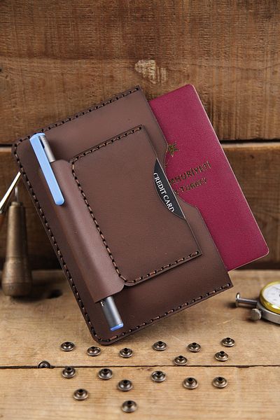 New Coast Leather 1900's Ръчно изработен унисекс портфейл за паспорт от естествена кожа