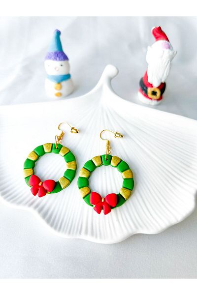 TREND Christmas Wreath Red Bow Gold Detailed Christmas Earrings