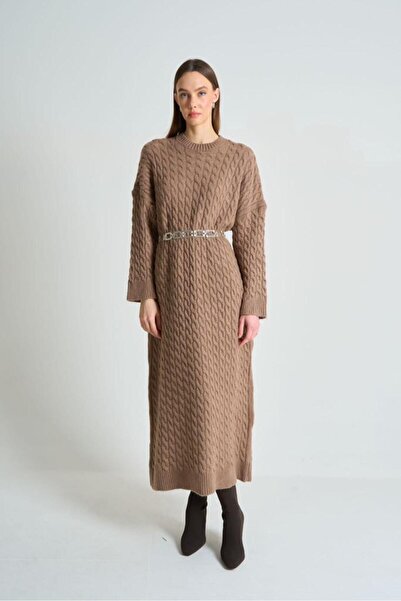 Laluvia Tlusté pletené šaty z norkových vlasů