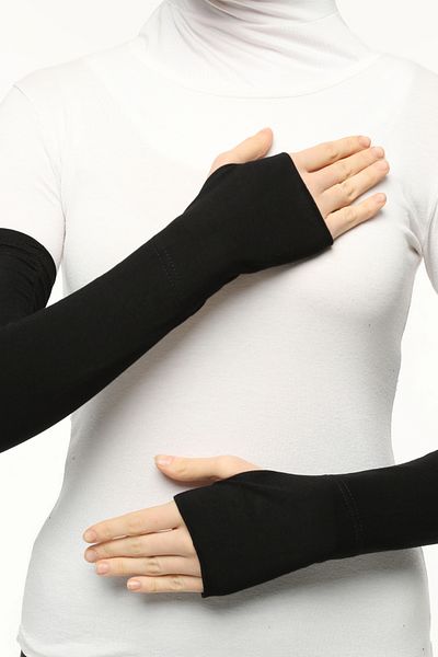 Altobeh Βαμβακερό χτενισμένο μανίκι Hijab με κομμένα δάχτυλα - Μαύρο