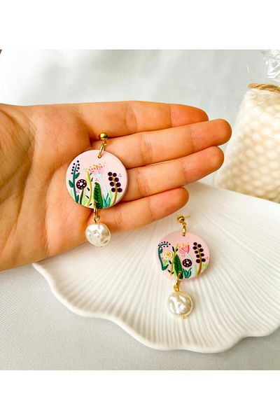 TREND Powder Pink Minimal Detailed Handmade Botanical Pearl Polymer Earrings