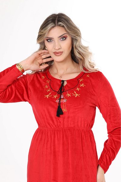 mervemoda Γυναικείο βελούδινο φόρεμα με κόκκινο γιακά