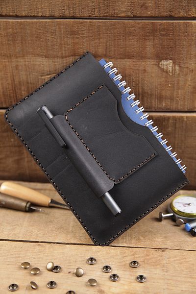 New Coast Leather 1900's Ръчно изработен калъф за тефтер A6 от естествена кожа