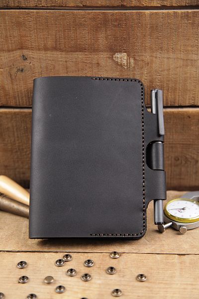 New Coast Leather 1900's Ръчно изработен калъф за тефтер A6 от естествена кожа