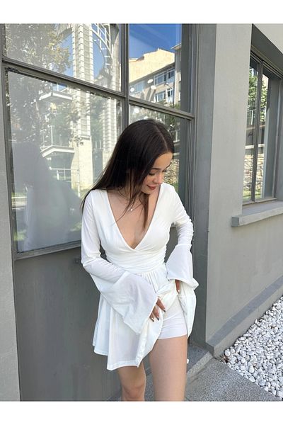 Afiş Butik Κόκκινο Γυναικείο Μίνι Φόρεμα - Λεπτομέρεια με Ισπανικό μανίκι, Χαμηλό στήθος και λαιμό, αμμώδες ύφασμα με σορτς mini1514