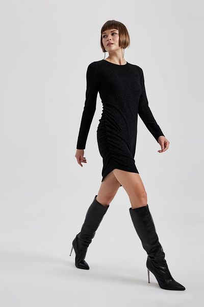 DeFacto Μίνι μακρυμάνικο φόρεμα Bodycon με στρογγυλή λαιμόκοψη, γυαλιστερό ύφασμα B6669ax23wn