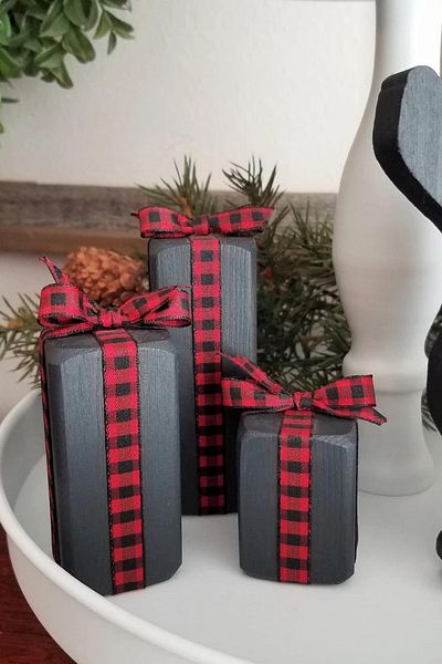 Alyones Set of 3 Buffalo Plaid Farmhouse Christmas - Tiered Tray and Christmas Decor