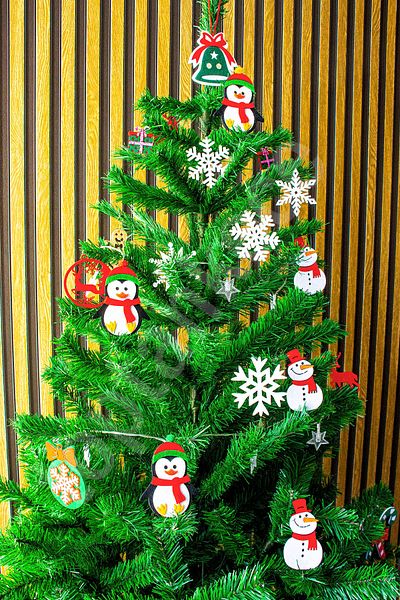 garaccu Red Scarf Penguin Ornaments 3 Pieces, New Year's Special Penguin Ornaments