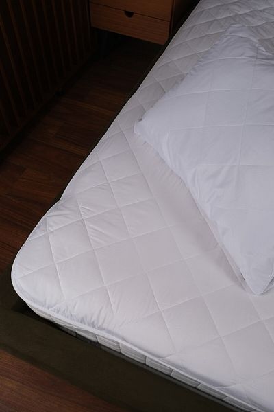 Lawon Quito Series Single Quilted Waterproof Mattress Protector Mattress 100x200cm