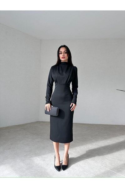 munora butik Pleated Back Slit Midi Black Dress
