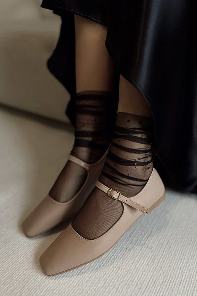 POLKA STORE Petite Nude Skin Matte Leather Closed Back Single Strap Square Toe Helmet Women's Ballerina Shoes Mary Jane