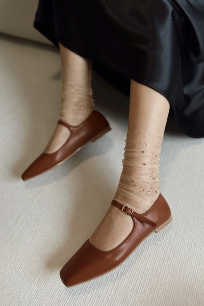 POLKA STORE Petite Brown Ματ Δερμάτινο Κλειστή Πλάτη Μονό Λουράκι Κράνος Τετρ...