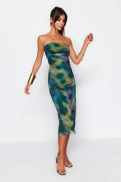 Trendyol Collection Többszínű testhezálló kötött tüll elegáns estélyi ruha éjszakai ballagási ruha TPRAW24EL00303