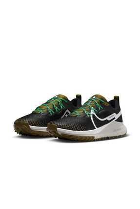 Nike fc react store