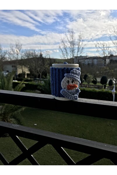 Miniminnak Yılbaşı temalı el örgüsü kardan adamlı kupa bardak