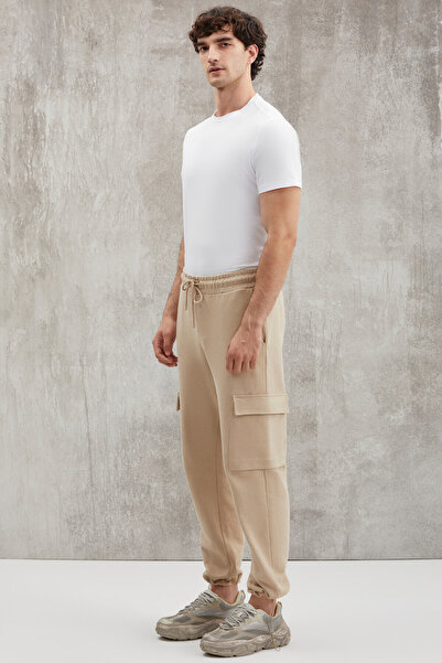 GRIMELANGE Jadon Férfi Cargo Pocket Regular Fit Elasztikus 5 zsebes bézs színű melegítőnadrág, dugóval