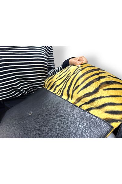 PLUSH STUDIO , Ledcase 13.3-14 Inch Computer Briefcase (LEATHER PLUSH) Zebra Velcro Black