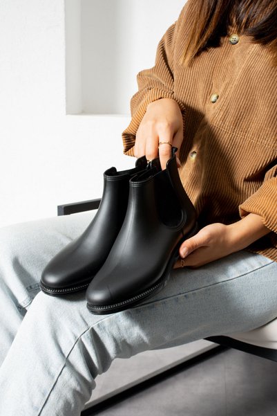 wolk shoes Women's Rubber Detailed Short Booties Black