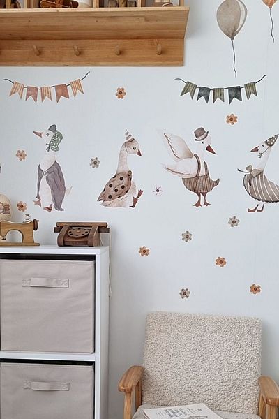 Sim Tasarım Flying Goose Family Vintage Kids Room Decorative Sticker Set