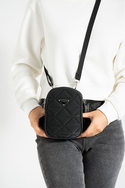 YOGII Geantă de umăr și geantă de mână unisex model Mitte, matlasată, impermeabilă, din piele artificială VIP