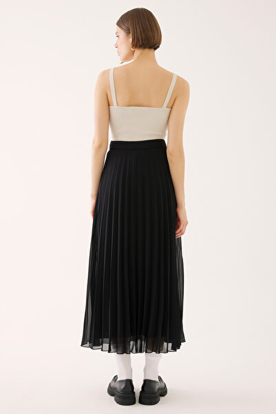 Perspective Dixie Regular Fit Long Length Black Color Skirt