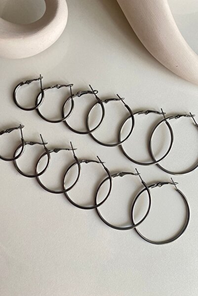 JewAksesuar طقم نسائي بحلقة سوداء اللون مكون من 6 أزواج من الأقراط
