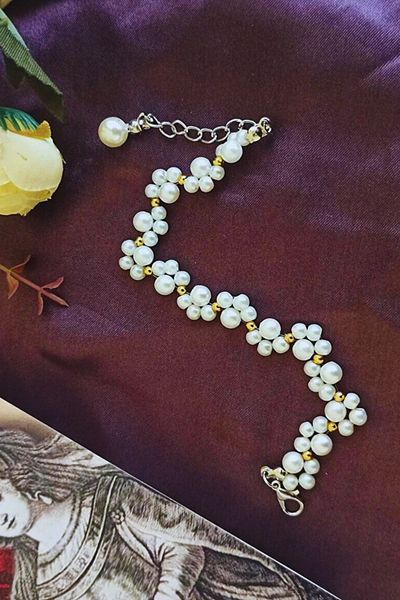 Energy Ornament Women's Pearl Bracelet
