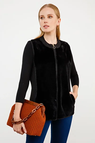 Butik Triko Women's Black Furry Zippered Knitwear Vest 2716