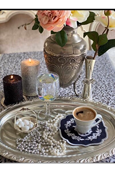 LİNDA MİA إكليل منديل كوكتيل فضي لامع موديل مفرد