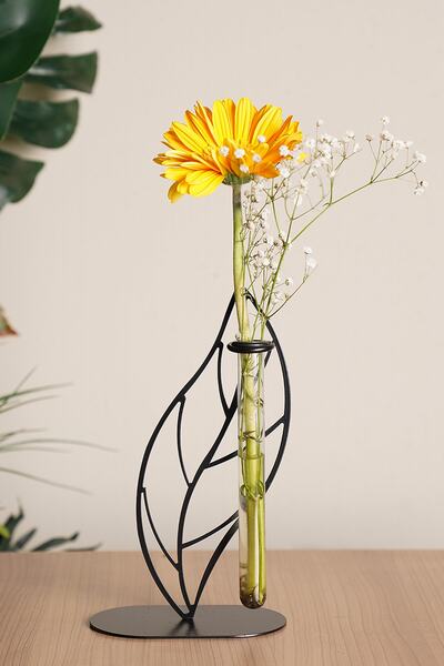 Muyika Design Muyika Tubo Metal Siyah Vazo Ve Dekorasyon Ürünü Cam Fanuslu Vzo-m