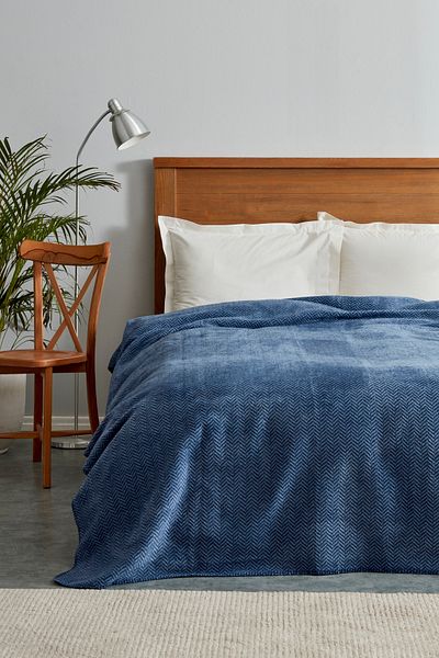 Karaca Home Sandra Double Fish Back Patterned Cotton Blanket Indigo