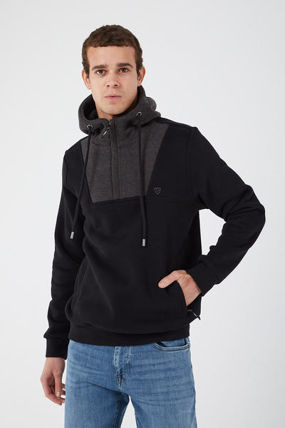 Siyah Sweatshirt Kapüşonlu Içi Polarlı Regular Fit Standard Kesim Yarım Fermuarlı